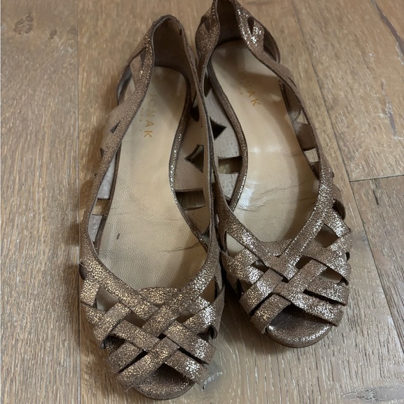 Jonak Paris gold sandals flats 36 - Picture 4 of 4